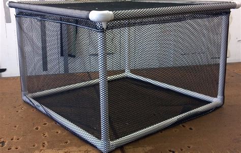 Mesh Fish Cage .